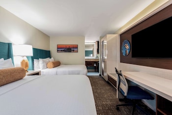 Standard Room, 2 Queen Beds, Non Smoking, Refrigerator & Microwave