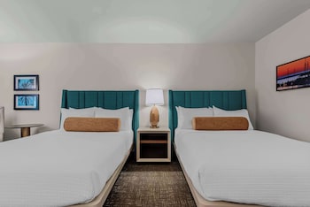 Suite, 2 Queen Beds, Non Smoking, Refrigerator & Microwave (Larger Room)