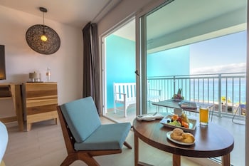 Deluxe Room, 1 King Bed, Non Smoking, Ocean View