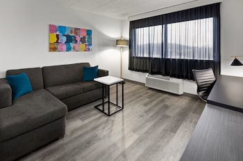 Suite, 1 King Bed