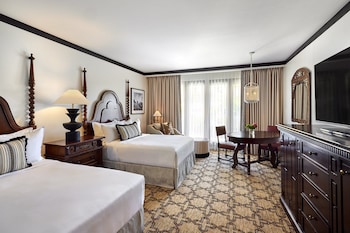 Room, 2 Queen Beds (Camel Back View Room)