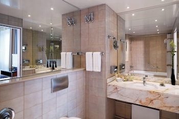 Executive Room, 1 King Bed