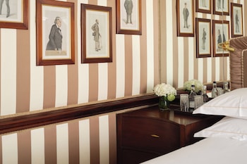 Superior Room, 1 King Bed