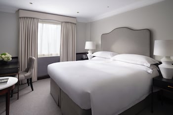 Superior Room, 1 King Bed