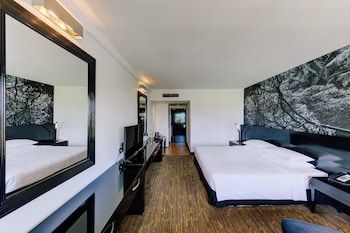Executive Room with Lounge Access