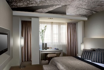 Deluxe Room, City View