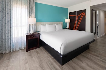 Standard Room, 1 King Bed, Non Smoking
