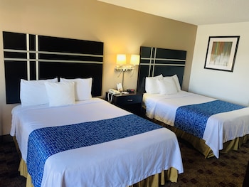 Standard Room, 2 Queen Beds, Smoking