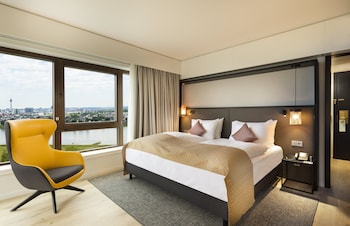 Premium Room, 1 King Bed