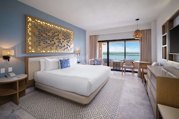 Superior Lagoon View, 1 King bed or 2 Double Beds, Non-Smoking