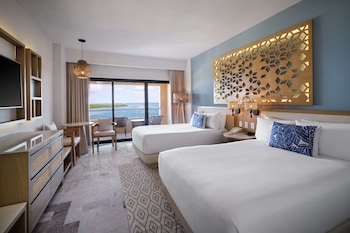 Superior Lagoon View, 1 King bed or 2 Double Beds, Non-Smoking