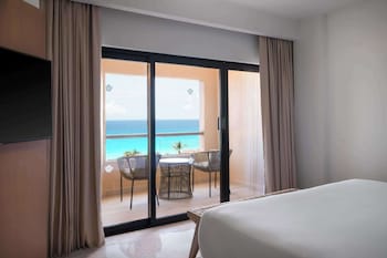 Executive Suite, 1 King Bed - Non-smoking