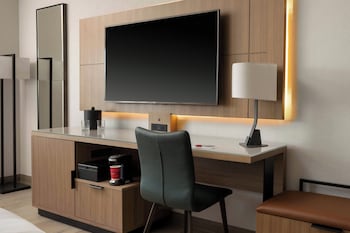 Studio, Multiple Beds