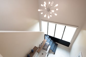 Deluxe Suite, 1 King Bed (Loft)