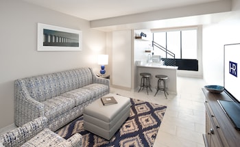 Deluxe Suite, 1 King Bed (Loft)