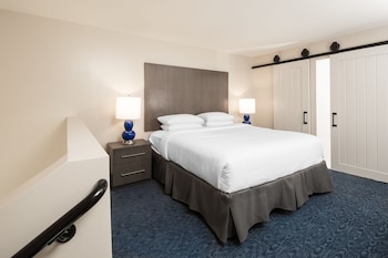 Deluxe Suite, 1 King Bed (Loft)