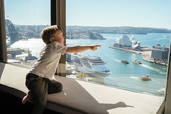 Sydney Opera Studio Club Suite