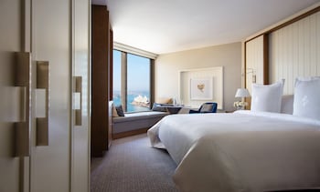 Deluxe Partial Harbour Room King