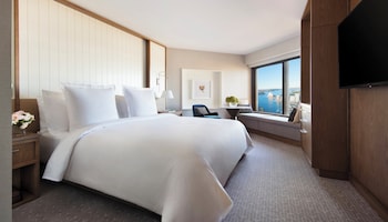 Deluxe Full Harbour Room King