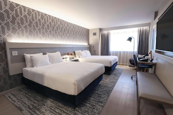 Room, 2 Queen Beds, Non Smoking
