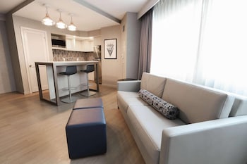 Suite, 1 Bedroom, Non Smoking, Kitchen (1 Bedroom)