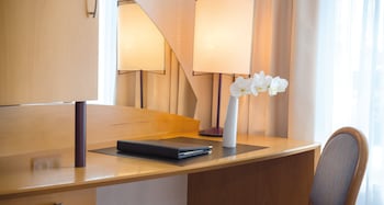 Standard Double Room (Streetview)