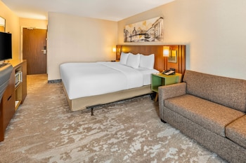 Room, 1 King Bed, Non Smoking, Top Floor No Pets
