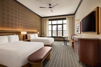 Room, 2 Queen Beds, Accessible (Shower)