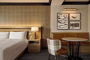 Standard Room, 1 King Bed