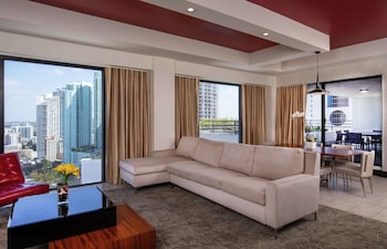Presidential Suite, 1 King Bed, Balcony