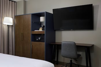 Standard Room, 2 Queen Beds (Hearing Accessible)