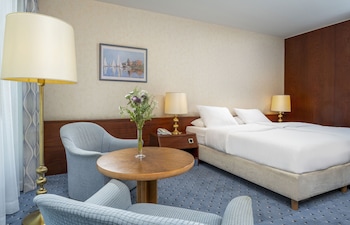 Classic Double Room