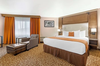 Suite, 1 King Bed, Non Smoking, Refrigerator & Microwave