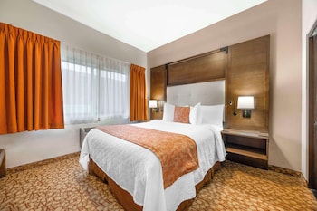 Suite, 1 Queen Bed, Non Smoking, Kitchen