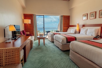 Ocean Front Triple Room
