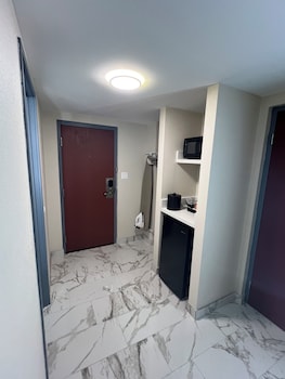 Room, 2 Queen Beds, Non Smoking