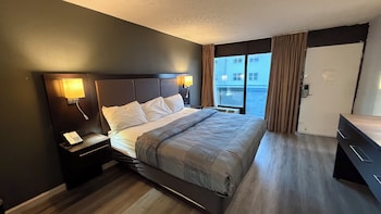 Standard Room, 1 King Bed, Smoking