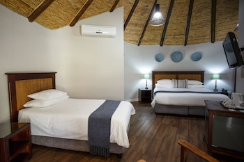 Room, 2 Twin Beds, Garden View