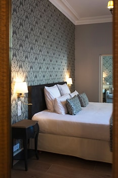 Suite, 1 King Bed, Non Smoking (with Sofabed)