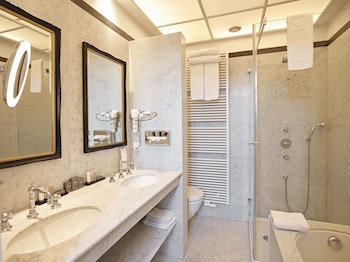 Executive Room, Canal View (Royal)