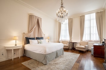 Executive Room (Royal)