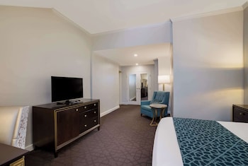 Deluxe Room, 1 Queen Bed, Non Smoking