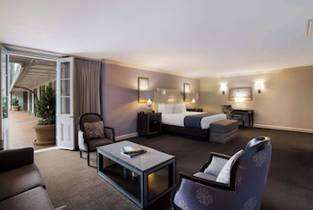 Junior Suite, 1 King Bed
