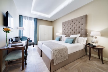 Elegance Room