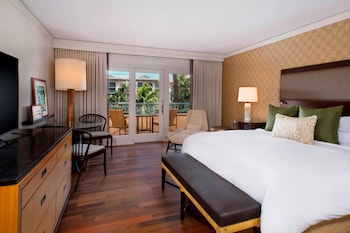 Room, Terrace (1 King or 2 Queen Beds. Limited View)