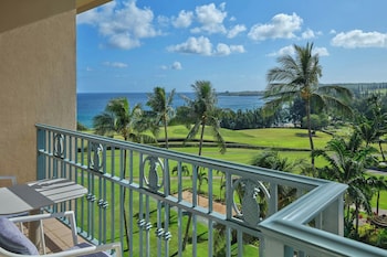 Deluxe Room, 2 Queen Beds, Partial Ocean View
