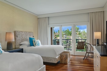 Deluxe Room, 2 Queen Beds, Partial Ocean View