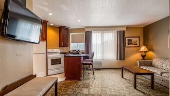 Suite, 1 King Bed, Non Smoking, Refrigerator & Microwave