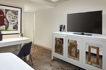 Standard Room, 1 King Bed