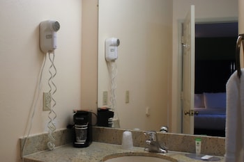 Suite, 2 Queen Beds, Mountain View